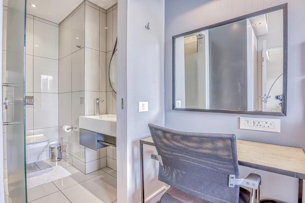 Hotel Apartment In Sandton Private Unit Johannesburg Exterior foto