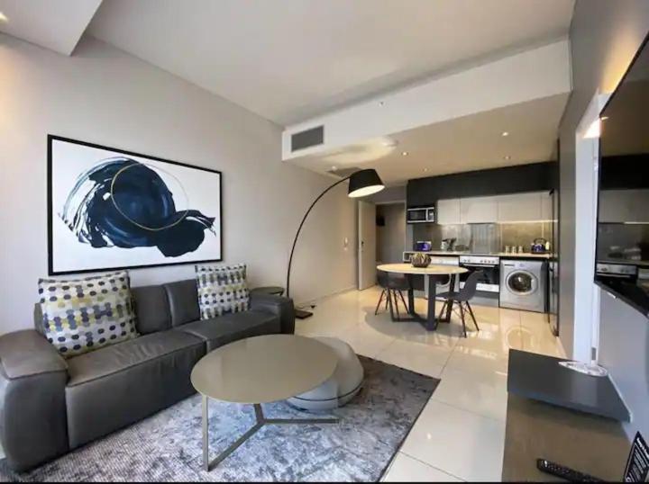 Hotel Apartment In Sandton Private Unit Johannesburg Exterior foto